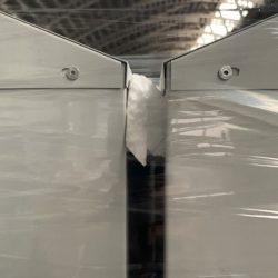 dettaglio imballaggio angoli bianchi romanoni